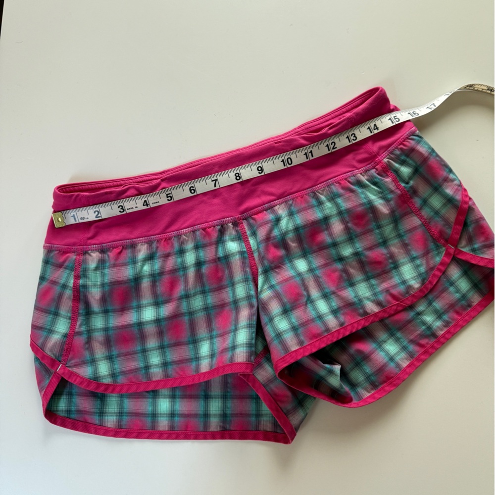 Lululemon Senorita Pink Plaid Speed Shorts Women’s size 6 Running Short - Picture 5 of 10